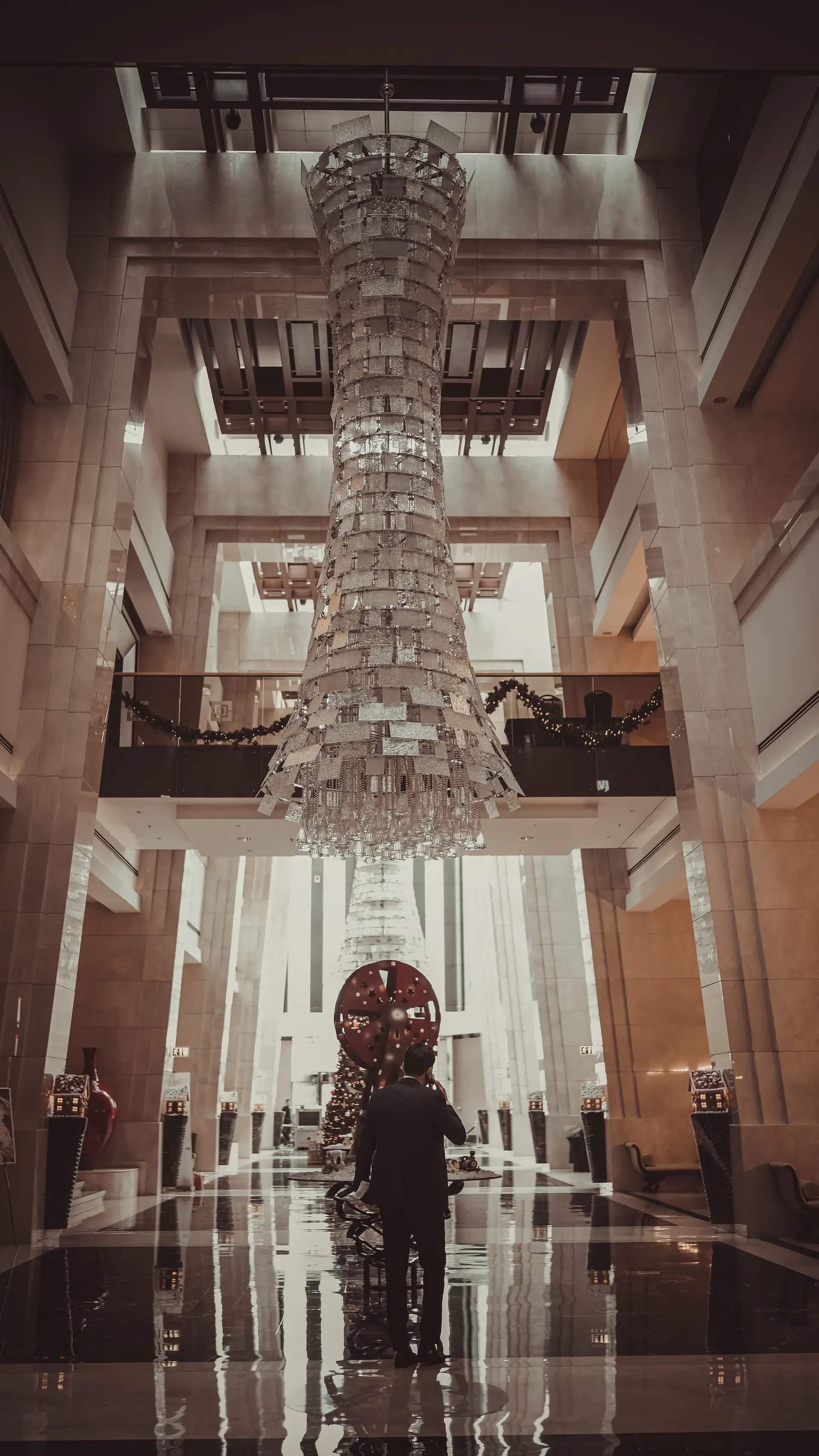 Luxuriöse Lobby des Torvessian Royal Estate